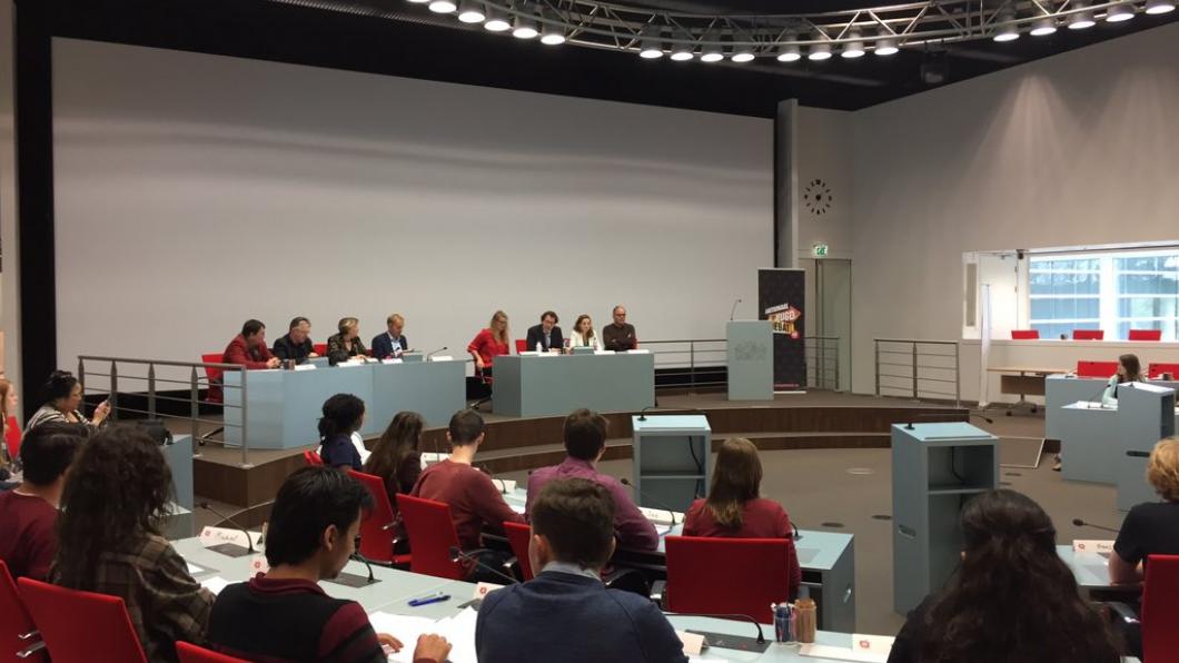 Jeugddebat Provincie.jpeg